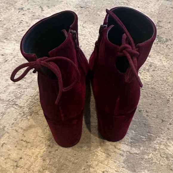 STUART WEITZMAN Gardiner Burgundy Suede Booties Ankle Boots Size 10 Unworn - Picture 6 of 12